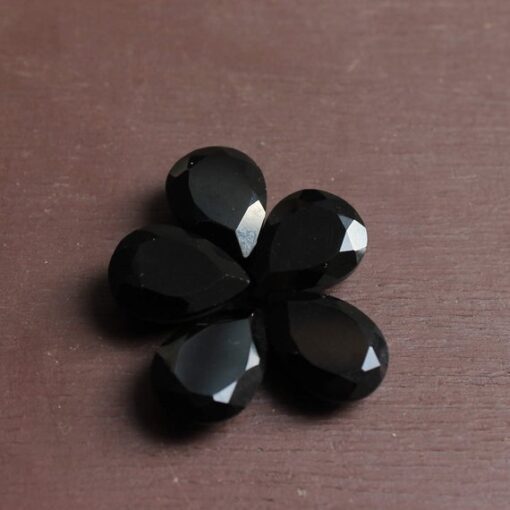 5x4mm black spinel pear cut