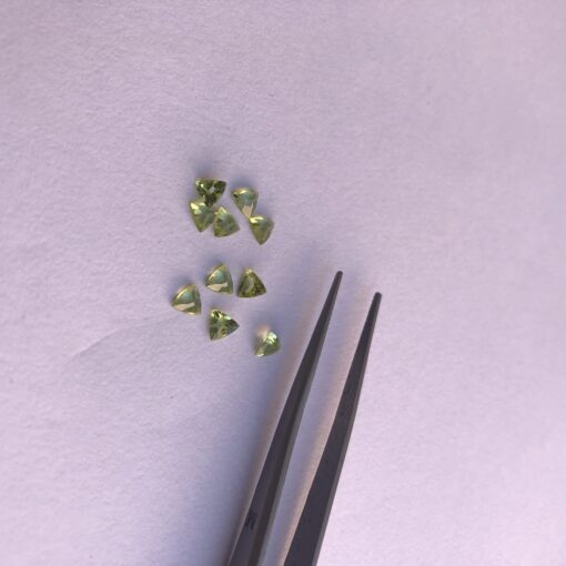 6mm peridot trillion cut