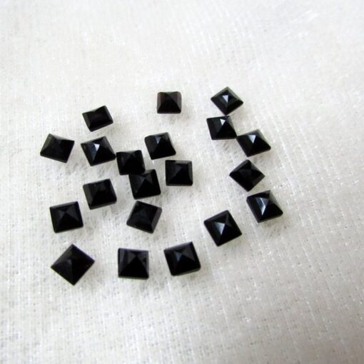 3mm black onyx square cut