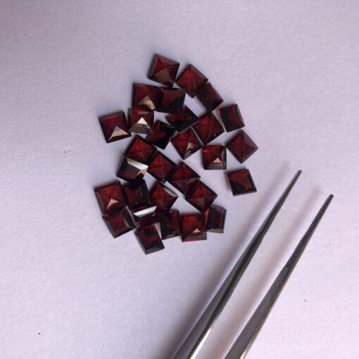 5mm red garnet square cut