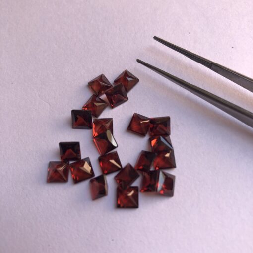 6mm red garnet princess cut