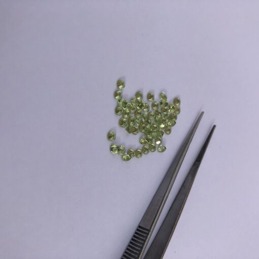 1.5mm peridot round cut