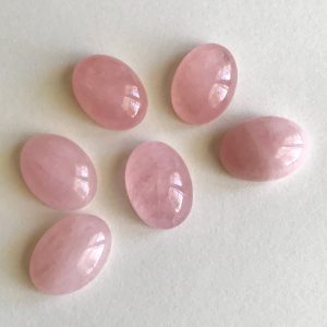 morganite cabochon