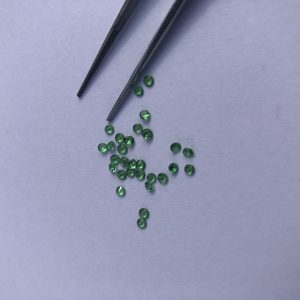 green garnet gemstone