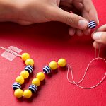 Learn How to Make a Bracelet with Thread at Home