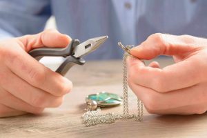 Learn How to Make Jewelry at Home